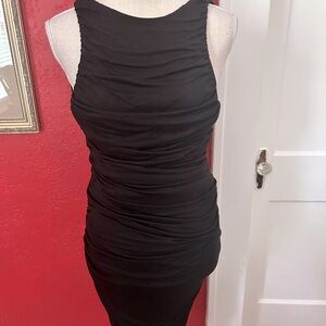 Elegant Black Sleeveless ruched Dress NWT size 6 by Alice & Olivia